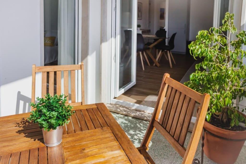 Lovely & Bright Renovated Apt. W/ Balcony In ลากอส ภายนอก รูปภาพ