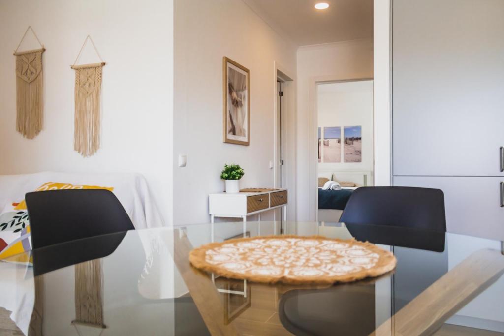 Lovely & Bright Renovated Apt. W/ Balcony In ลากอส ภายนอก รูปภาพ